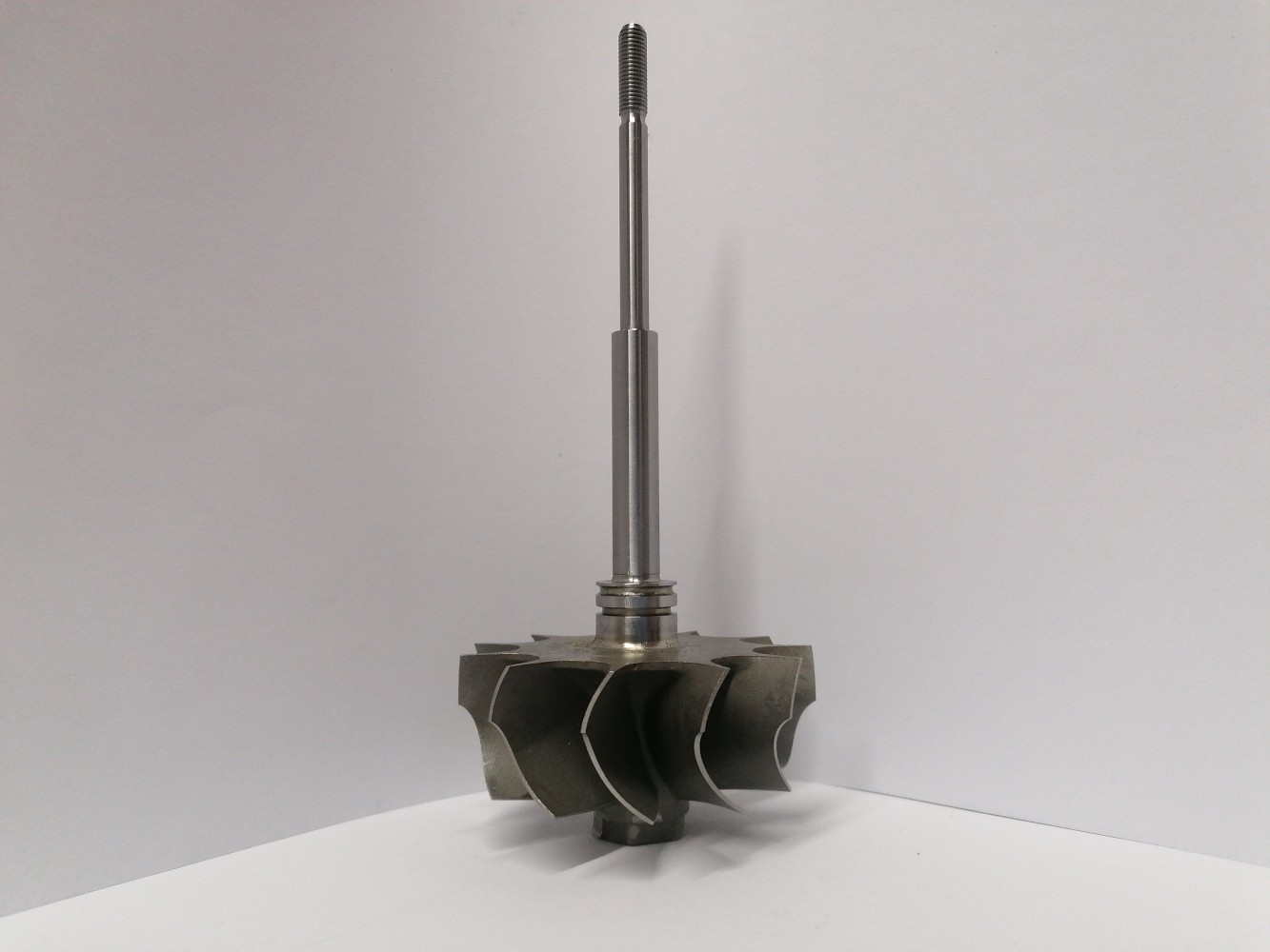 TW-D2TP-0051 Turbine Wheel | Osovina | 