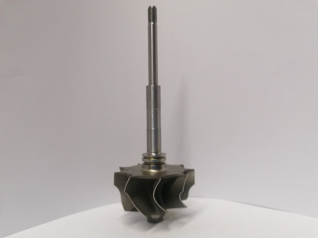 TW-D2TP-0063 Turbine Wheel | Osovina | 