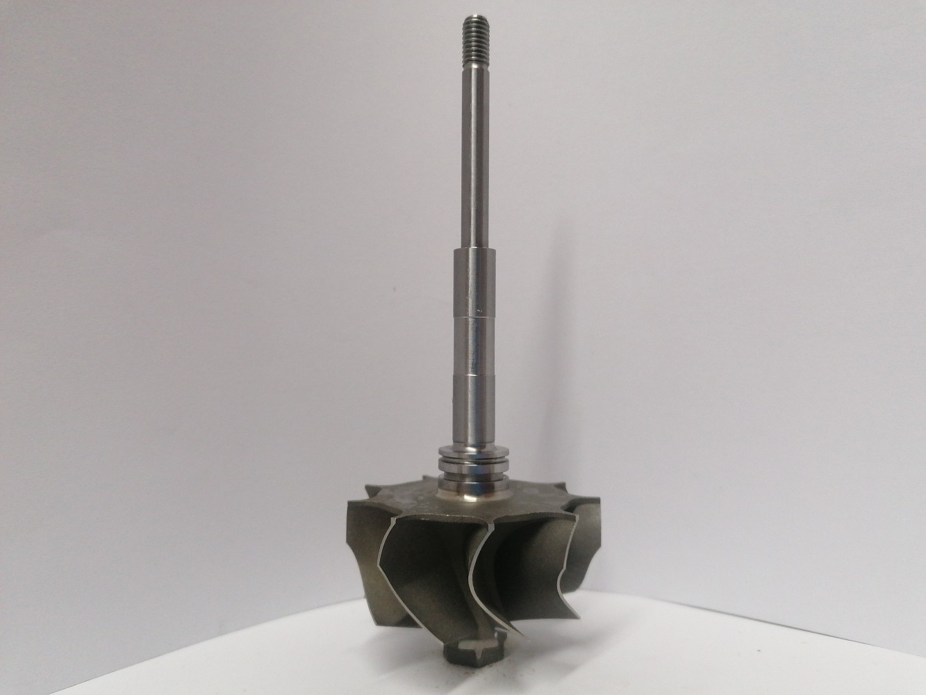 TW-D2TP-0067 Turbine Wheel | Osovina | 700716-0001, 700716-0002, 700716-0003,  700716-0004, 70
