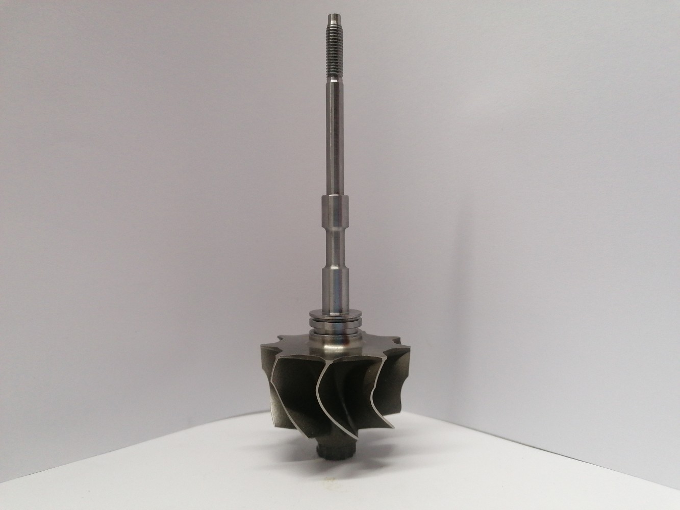 TW-D2TP-0137 Turbine Wheel | Osovina | 471037-0001, 702637-0001, 782053-0001