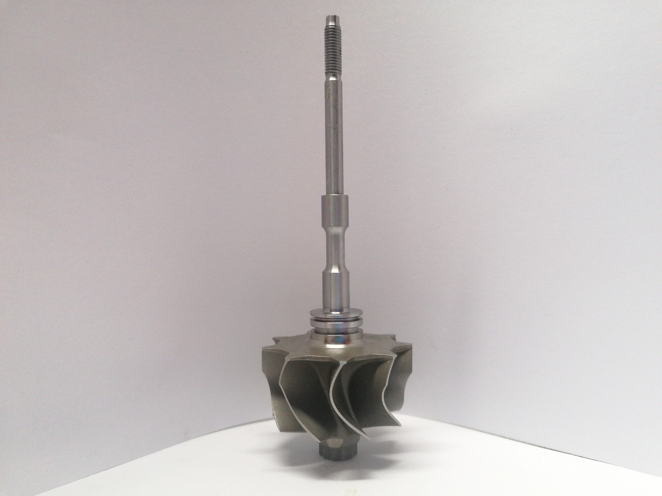 TW-D2TP-0142 Turbine Wheel | Osovina | 767933-0008, 767933-0015
