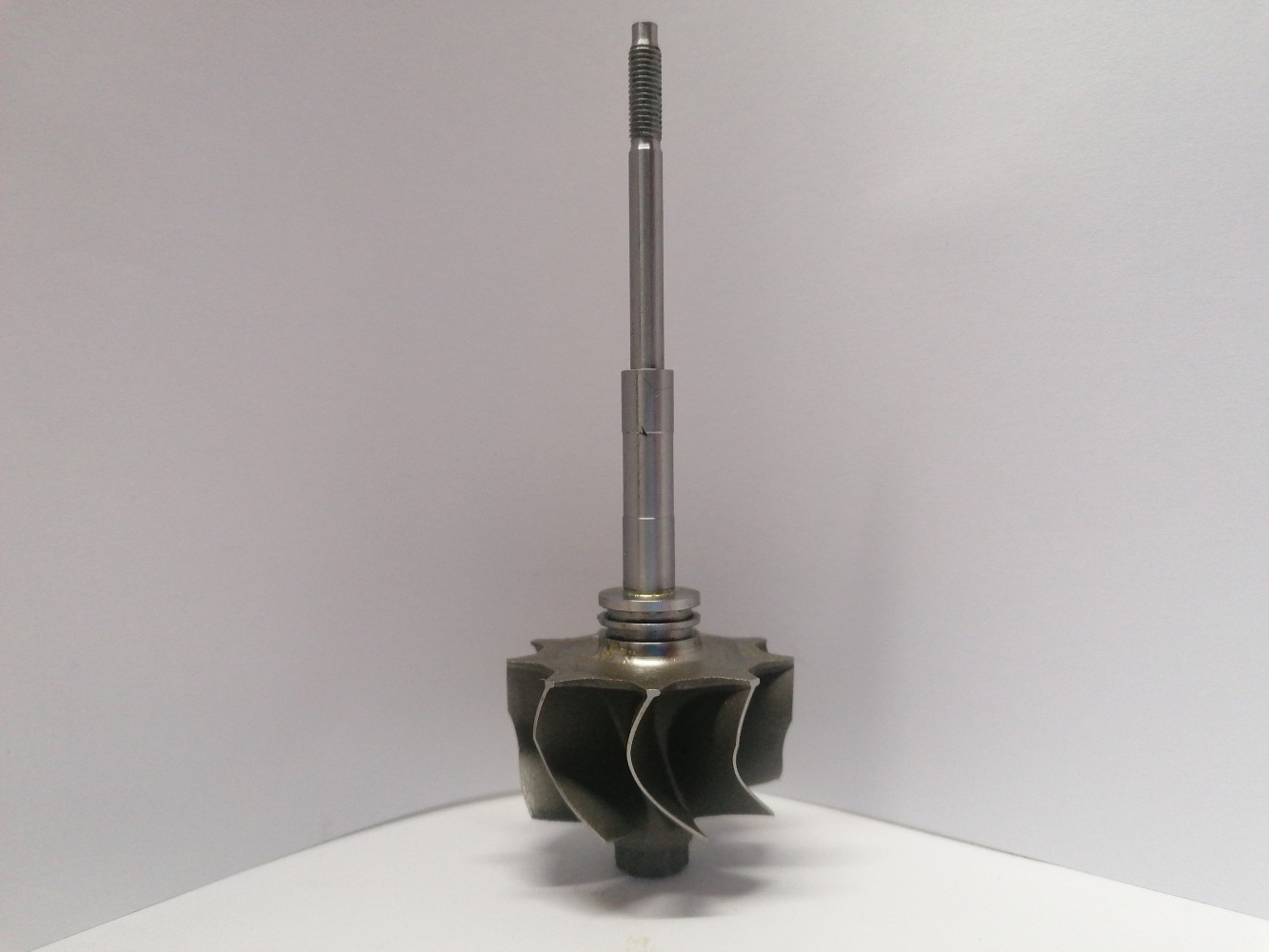 TW-D2TP-0157 Turbine Wheel | Osovina | 769040-0001