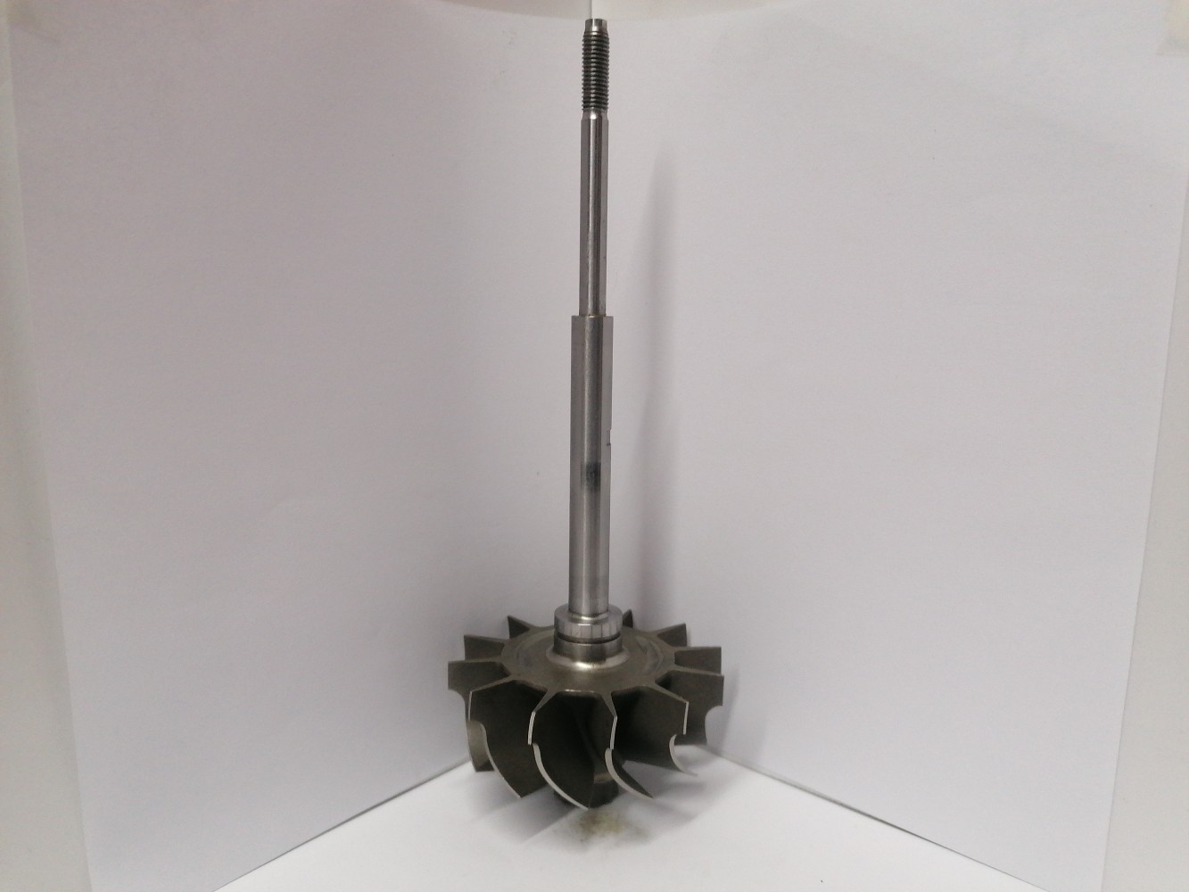 TW-D2TP-0557 Turbine Wheel | Osovina | 4033191, 3594774, 3594910,  3594948, 3595923, 3596071, 