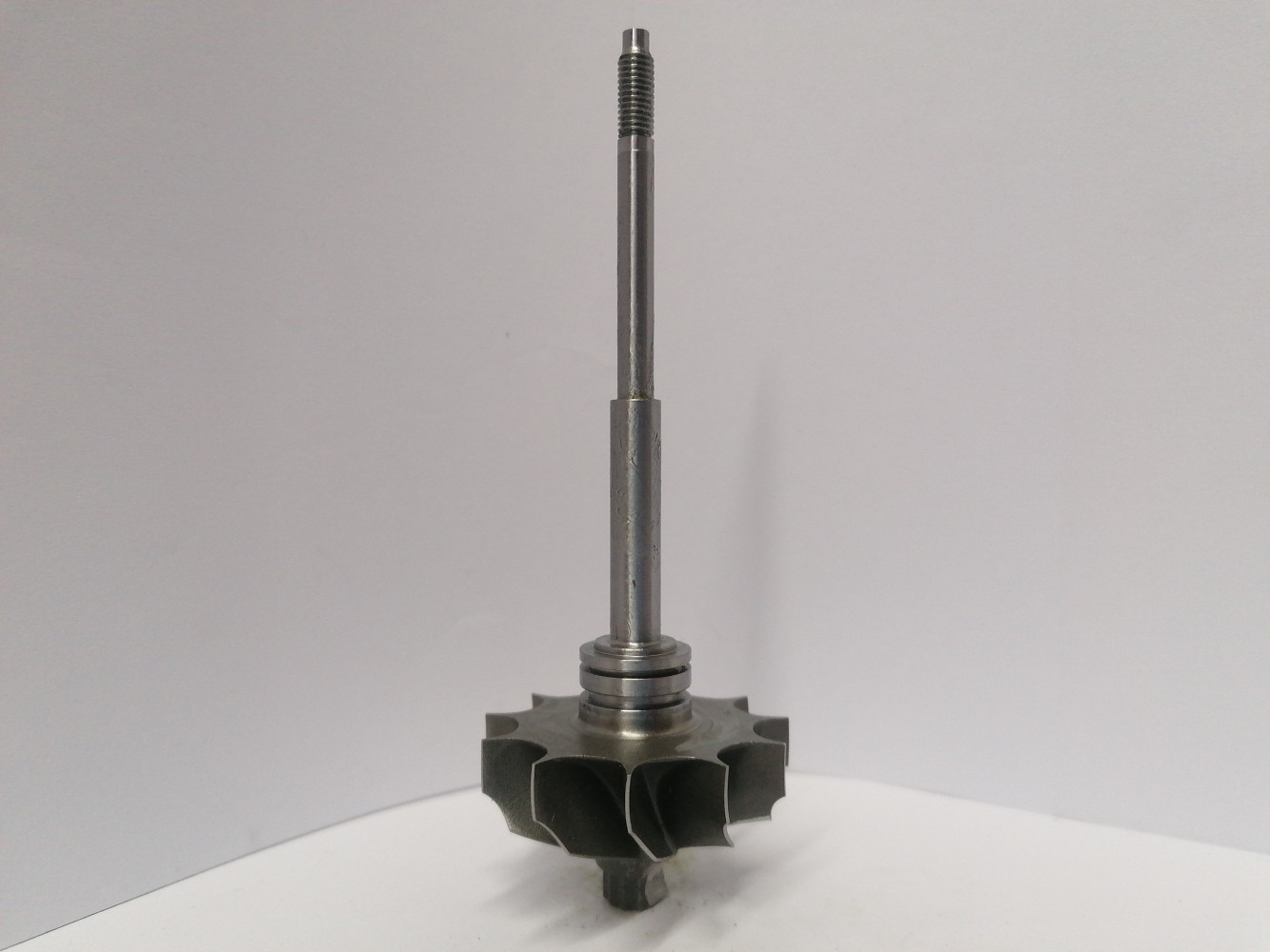 TW-D2TP-0592 Turbine Wheel | Osovina | 49135-02652, 49135-02672, 49135-02682