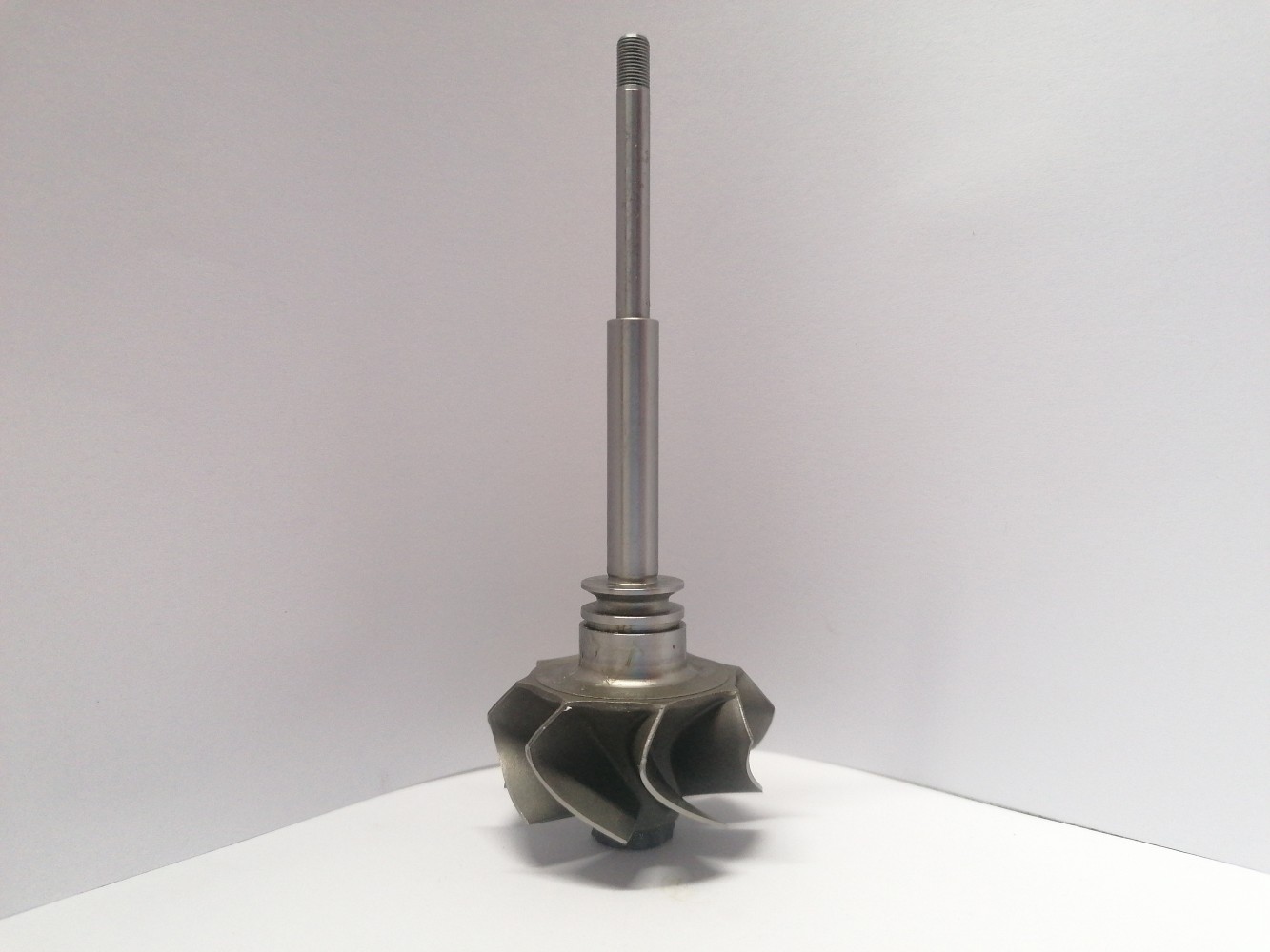 TW-D2TP-0676 Turbine Wheel | Osovina | 06J145701N, 06J145701T, 06J145702K,  06J145703C, 06J145