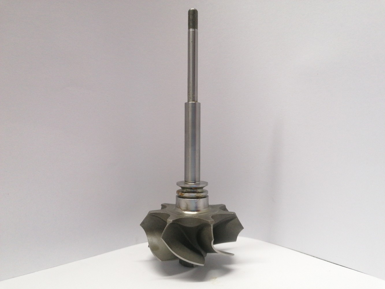 TW-D2TP-0677 Turbine Wheel | Osovina | 06H145702L, 06H145702S, 06H145702Q,  06H145702G