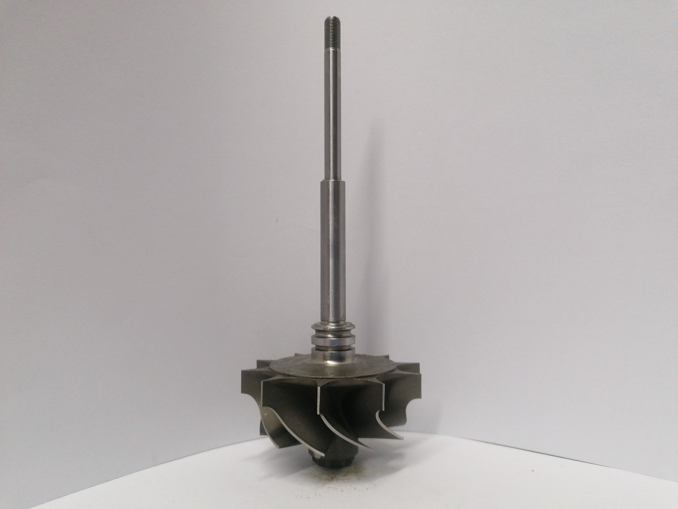 TW-D2TP-0733 Turbine Wheel | Osovina | 