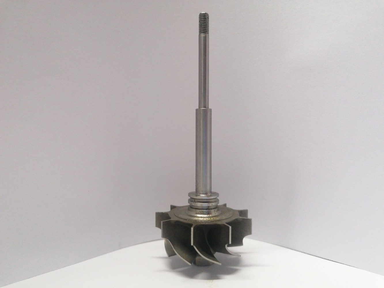 TW-D2TP-0750 Turbine Wheel | Osovina | 0K058-13700C